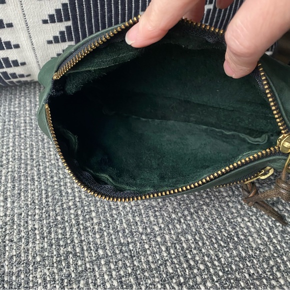 Vintage Green Leather Sling Bag - Picture 9 of 15